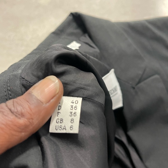 Vintage Moschino made in Italy cheap and chic floral embroidered blazer - Picture 9 of 10